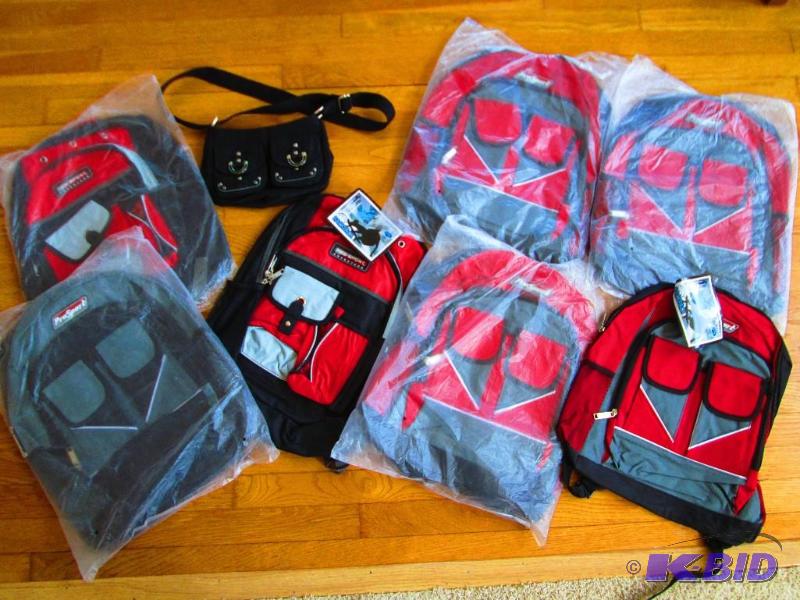 lot 235 image: Lot of new backpacks and a small purse, great...