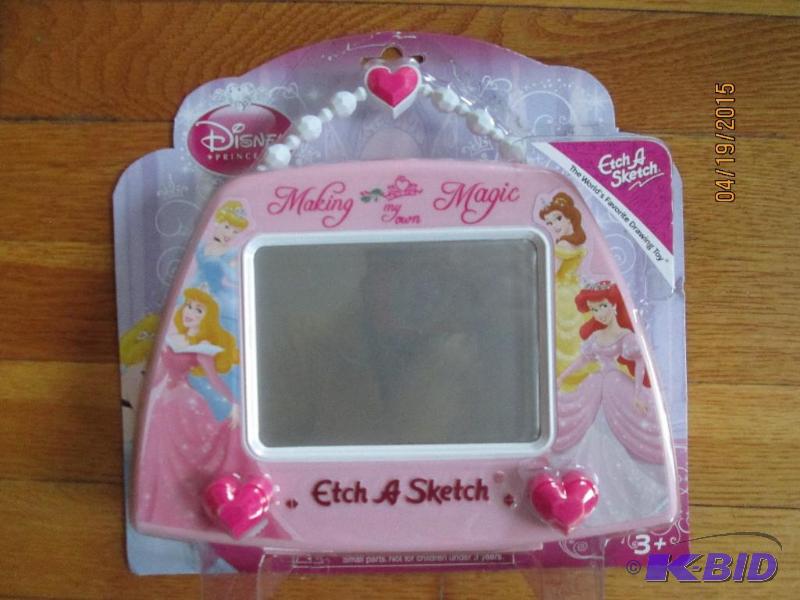 lot 86 image: Disney Etch a Sketch...