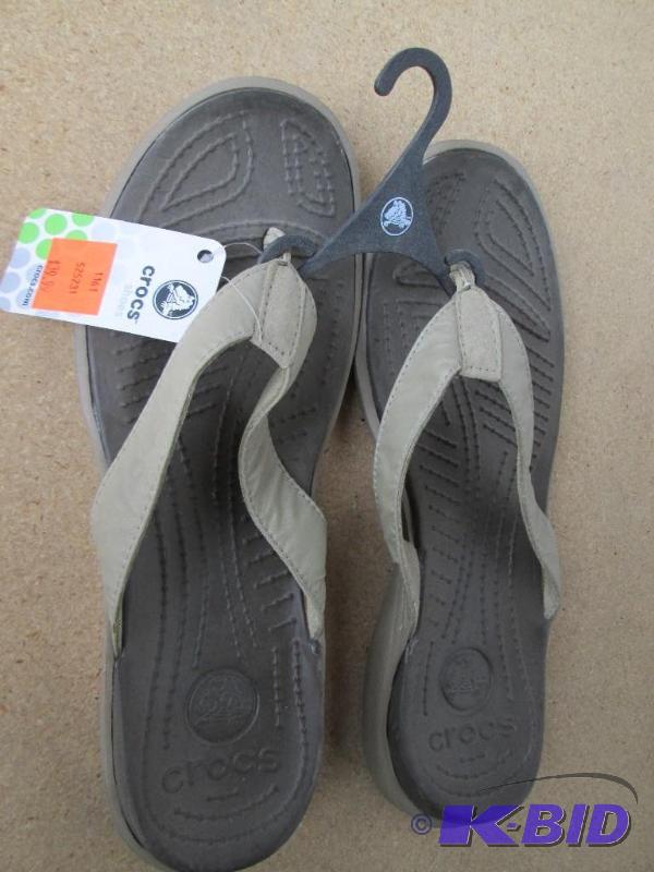 lot 9 image: Brand new pair of size 13 Crocs sandals...