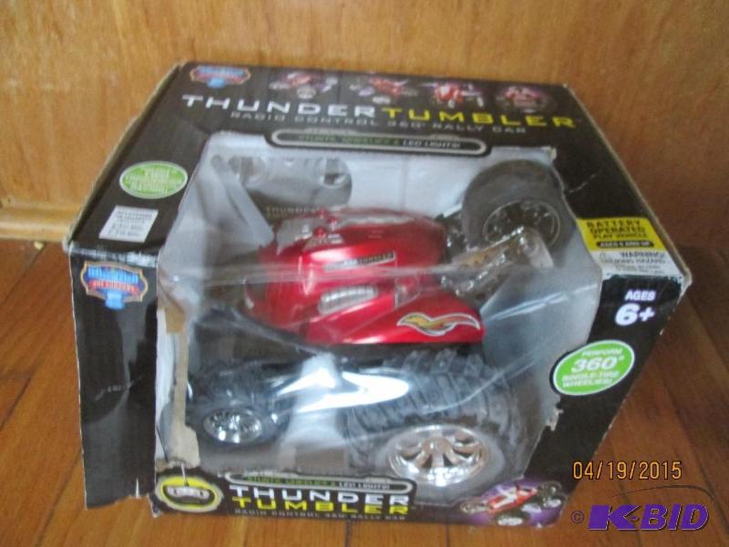 lot 91 image: Thunder Tumbler radio controlled 360 degree r...