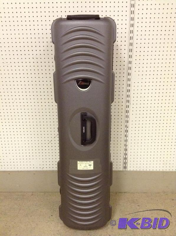 lot 15 image: Datrek Hard Shell Rolling Golf Case