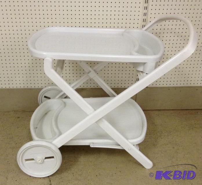 lot 23 image: Outdoor Rolling Cart