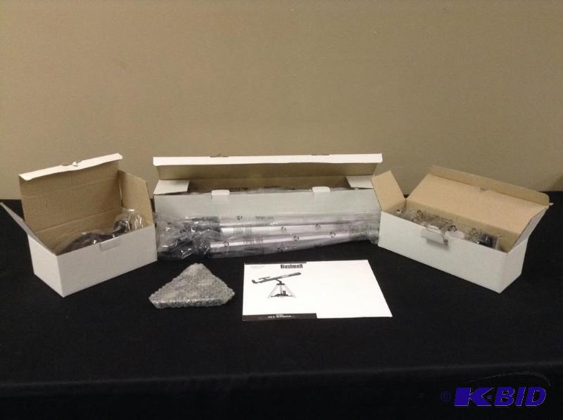 lot 44 image: Bushnell Telescope