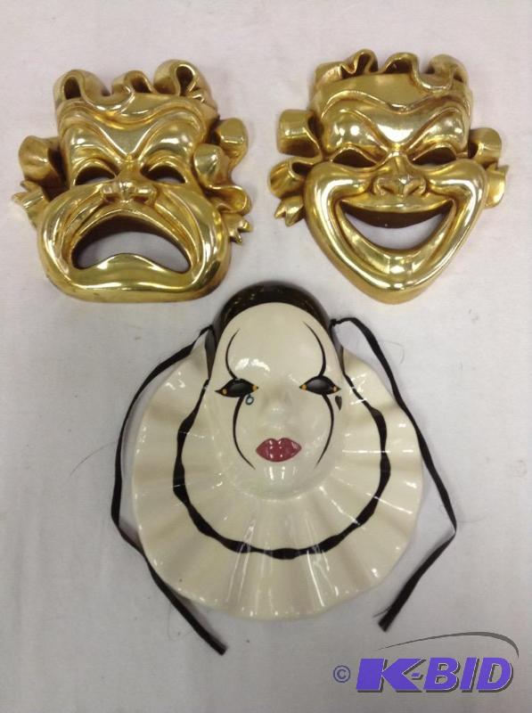 3 Wall Masks