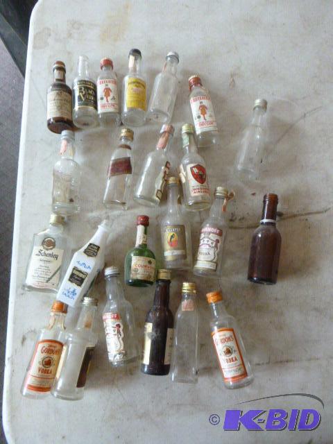 lot 102 image: Miscellaneous Mini Bottles...