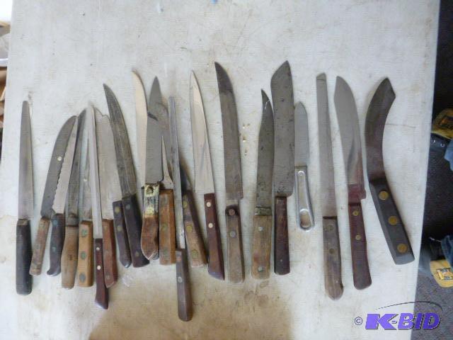 lot 125 image: Miscellaneous Kitchen Knives...