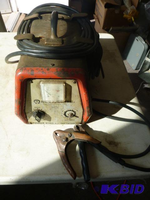 lot 14 image: Marquette Battery Charger Model 32-131 - 6 an...