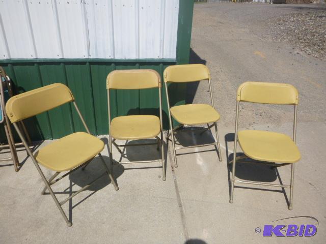 lot 178 image: 4 old Plastic and Metal Folding Chairs...