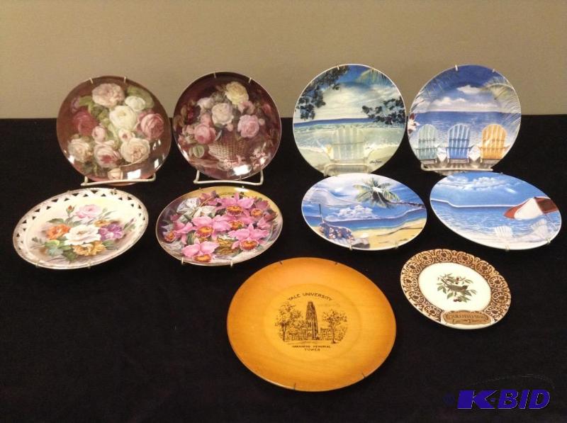 lot 115 image: Floral, Seaside & Souvenir Collector Plates