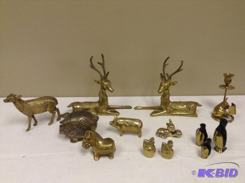 lot 122 image: Assortment of Brass Animals