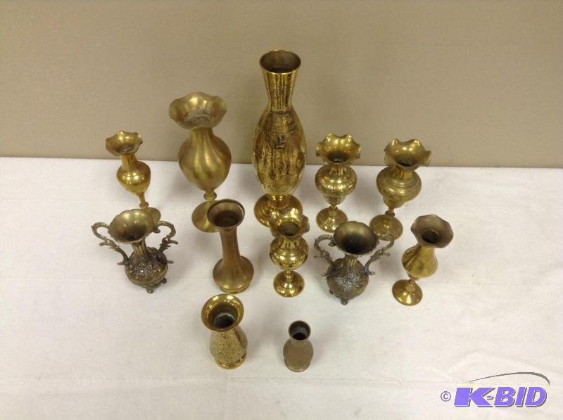 lot 135 image: Assortment of Brass Vases