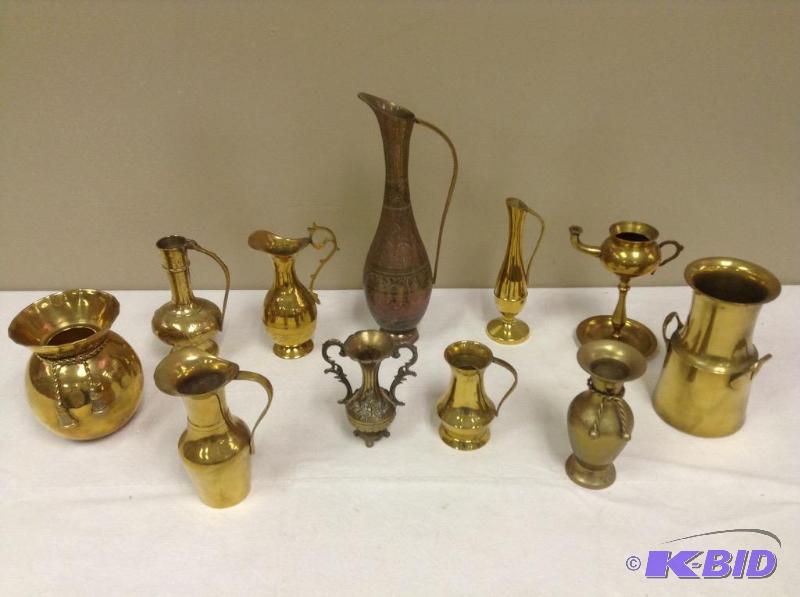 lot 150 image: Collection of Brass Vases