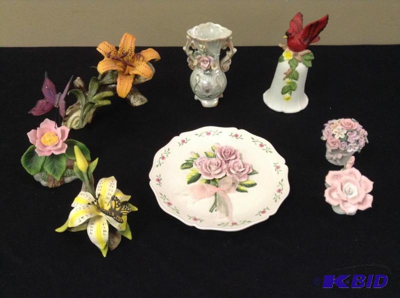 lot 154 image: Ceramic Flowers, Birds & Insects