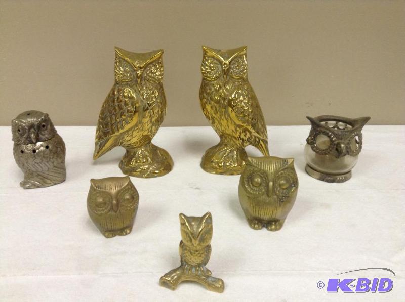 lot 26 image: Collection of Cute Brass Owls