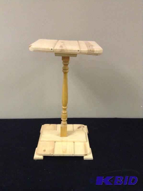 lot 27 image: Very Nice Handmade Accent Table