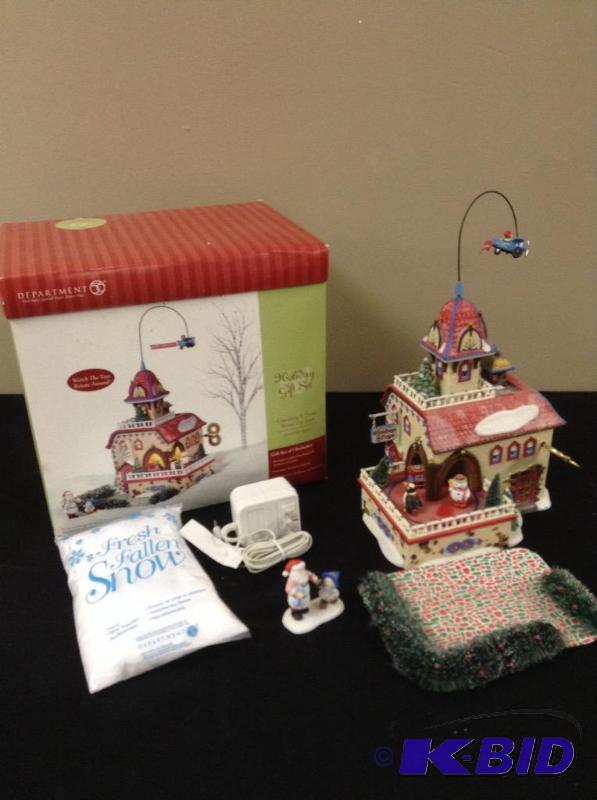 lot 36 image: Dept 56 Holiday Gift Set