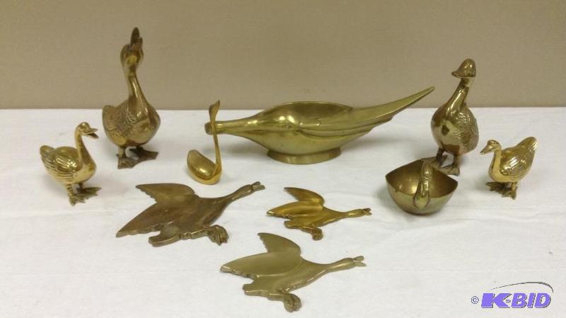 lot 4 image: Collection of Brass Ducks & Swans