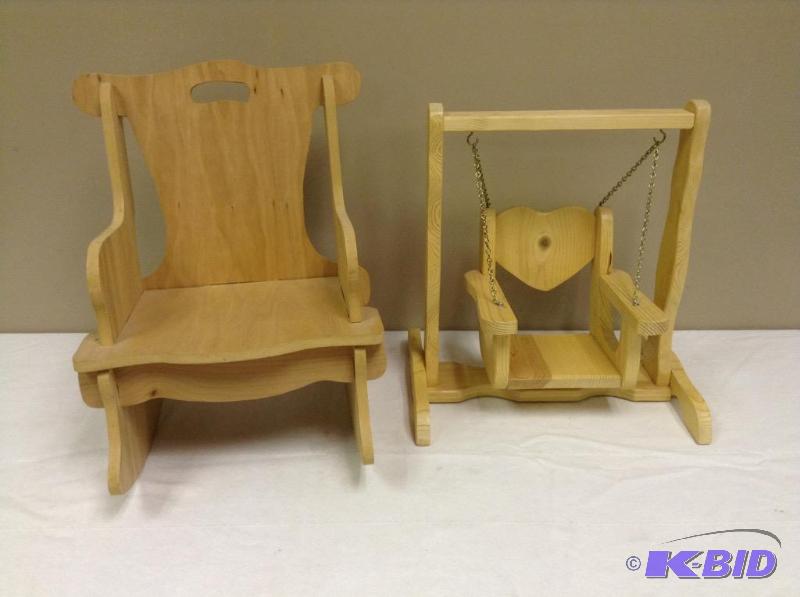 lot 7 image: 2 Decorative Wood Chairs
