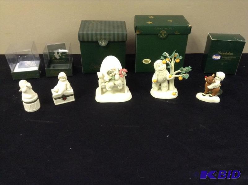 lot 92 image: 5 Snowbabies Figurines