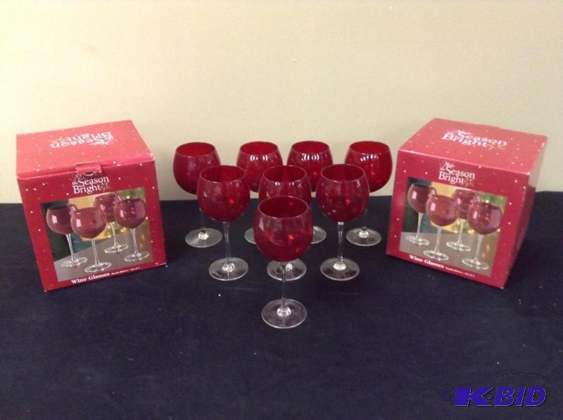 lot 96 image: 8 Mouth Blown Red & White Wine Glasses