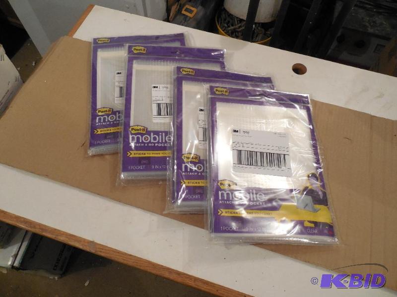 lot 26 image: 24 Post-it Mobile Attach and Go Pocket, Clear with 3M Dual-Lock Fastener, 9 x 12 Inches