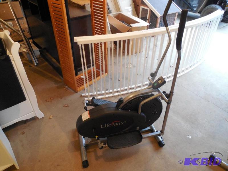 lot 43 image: LifeMax Elliptical Trainer