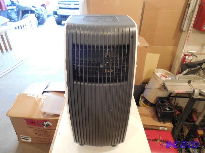 lot 5 image: SPT 8,000 BTU Portable Air Conditioner