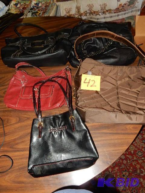 lot 42 image: 5 Designer type Purses