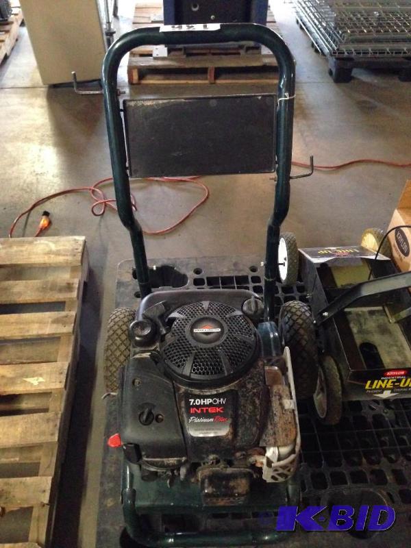 Pressure washer. May need some reconditioning...