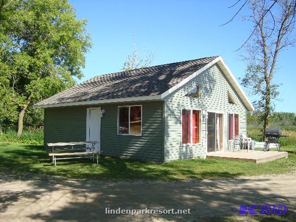 Cabin 6 - 2 Bedroom Cabin Rental for 4 Over Memorial Day Weekend