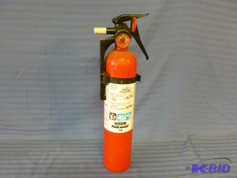 lot 106 image: Kidde Fire Awy 10 fire extinguisher. ...