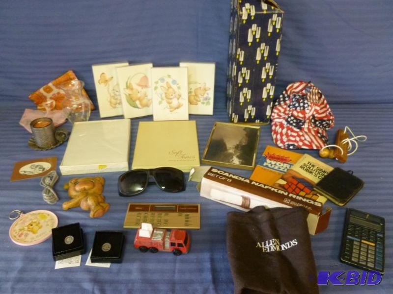 lot 134 image: This lot consists of new greeting cards, new ...