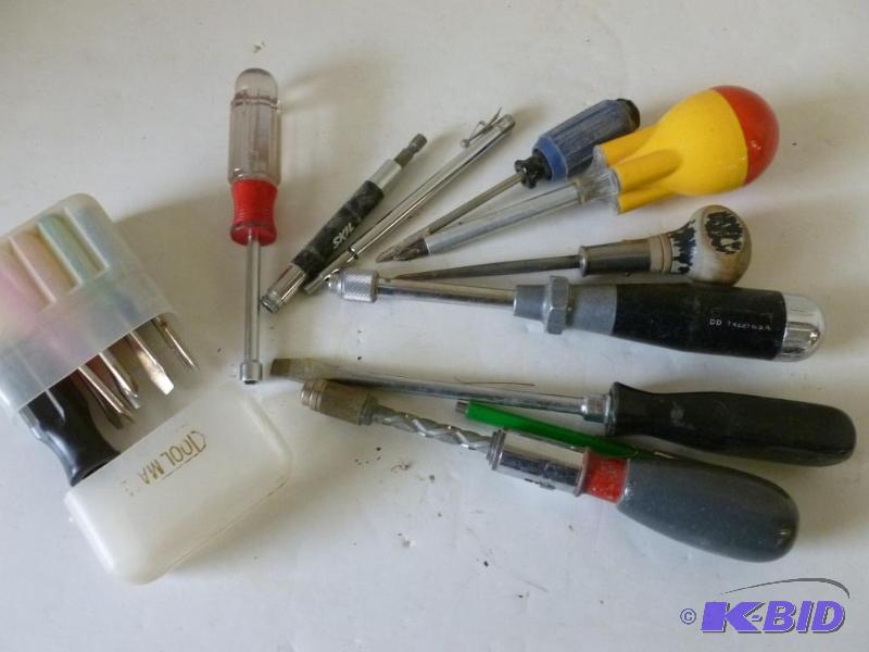 lot 174 image: This lot consists of a Tool Mate small screwd...