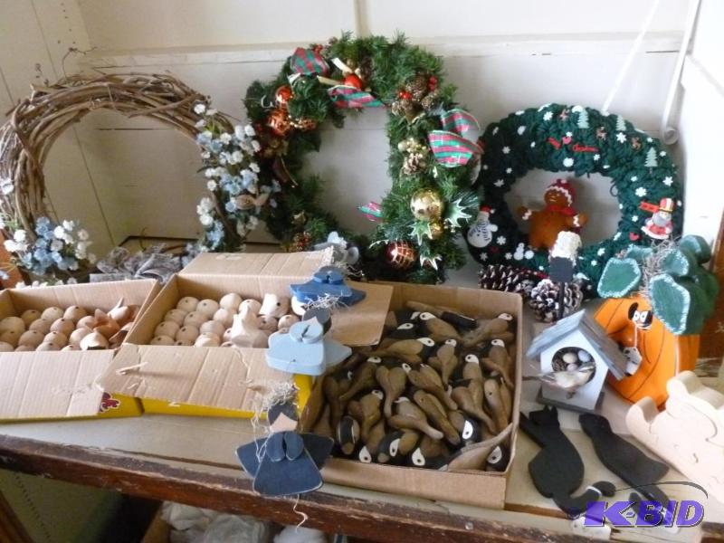 lot 184 image: Large lot of nice decorative and craft items....
