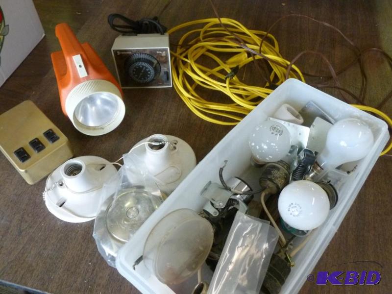 lot 187 image: This lot consists of an extension cord, large...