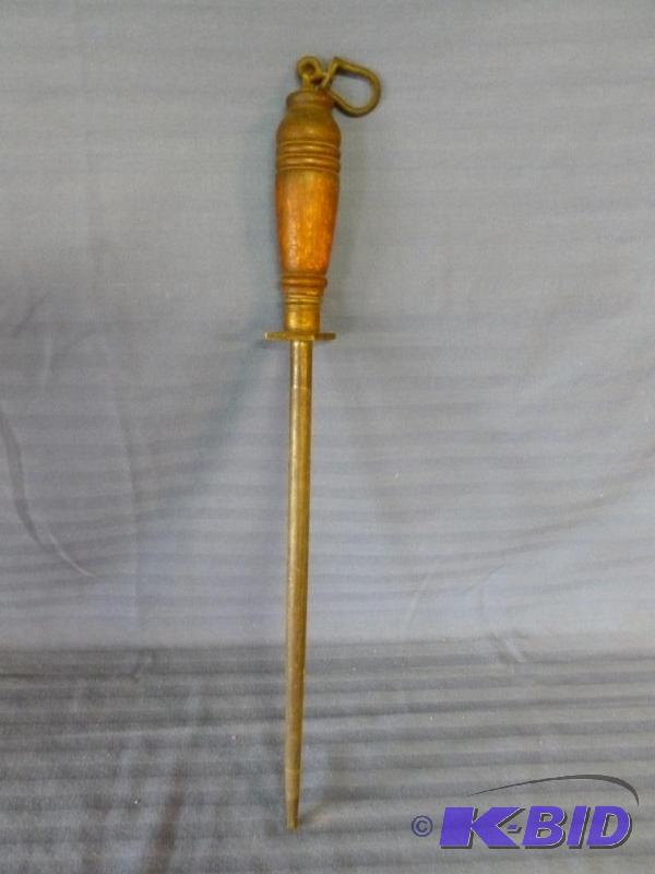 lot 20 image: Vintage Village Blacksmith wood handled sharp...