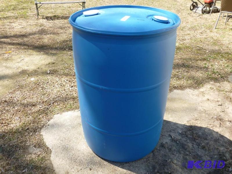 lot 60 image: Large 55 gallon plastic barrel, comes with tw...