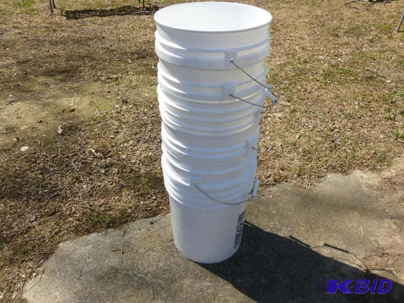 lot 72 image: Lot of six - 5 gallon food grade pails....