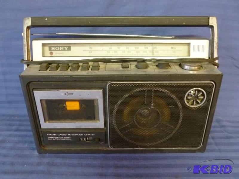 lot 99 image: Sony amfm cassette-corder model CFM-23. ...