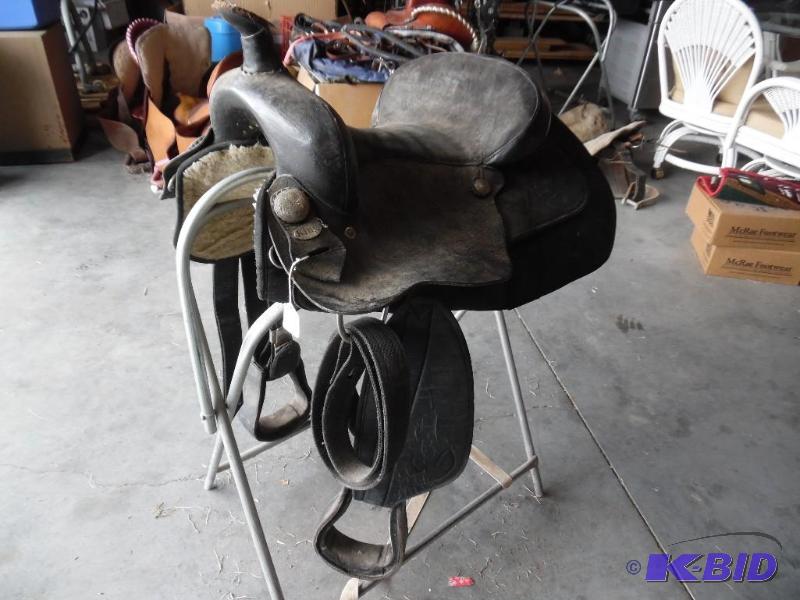 Saddle
