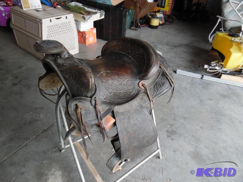 Saddle