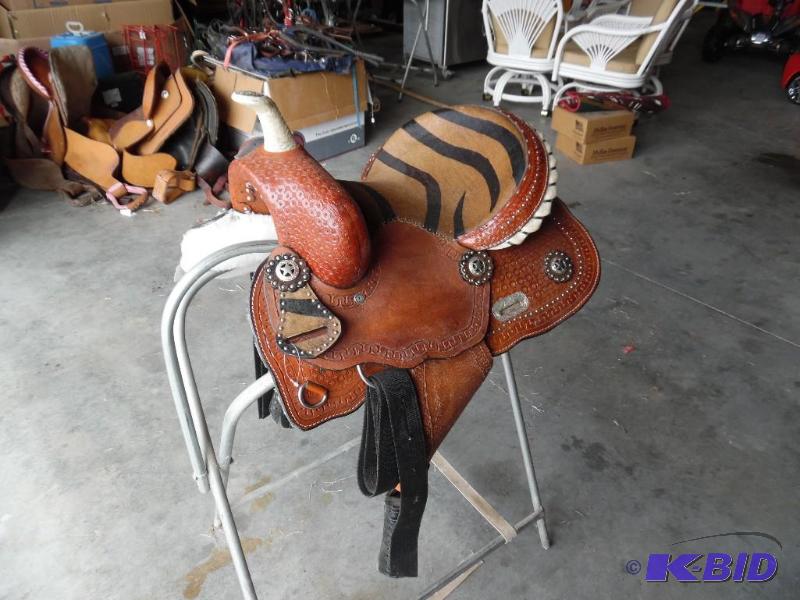 Saddle