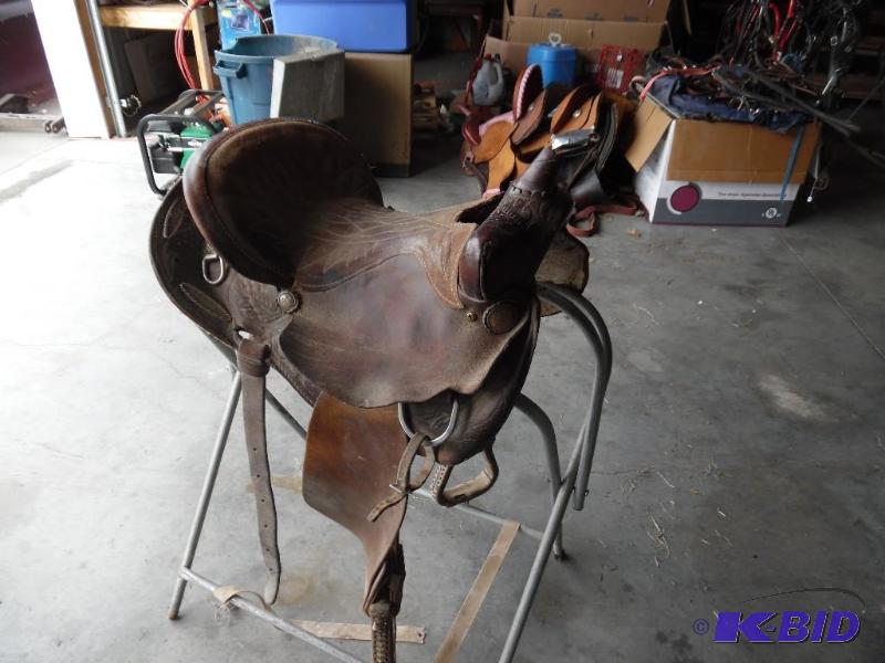 Saddle