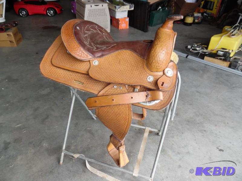 Saddle