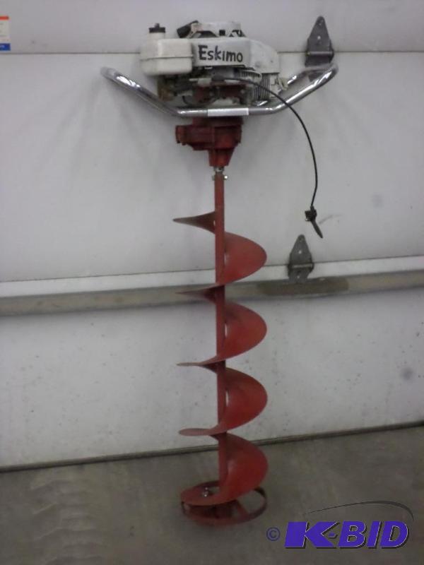 lot 106 image: Eskimo 10" Ice Auger, Lightly Used, Runs...