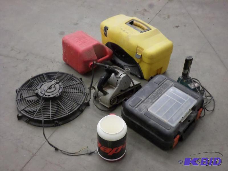 lot 114 image: Lot Of Radio Toolbox, Snap-On Mug, Tool Case...