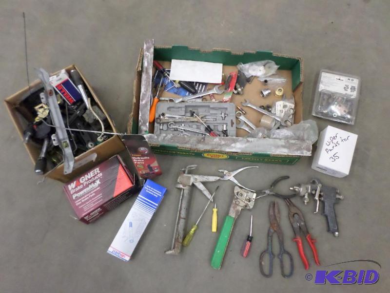 lot 116 image: Box Of Misc Hand Tools & Etc...