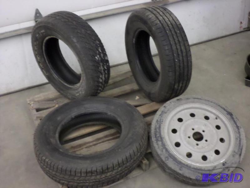 lot 121 image: (4) Tires (2) P2257016, (1) P2257516, (1...