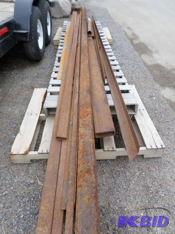 lot 14 image: Stock Steel Lot Pallet Of Various Lengths &a...