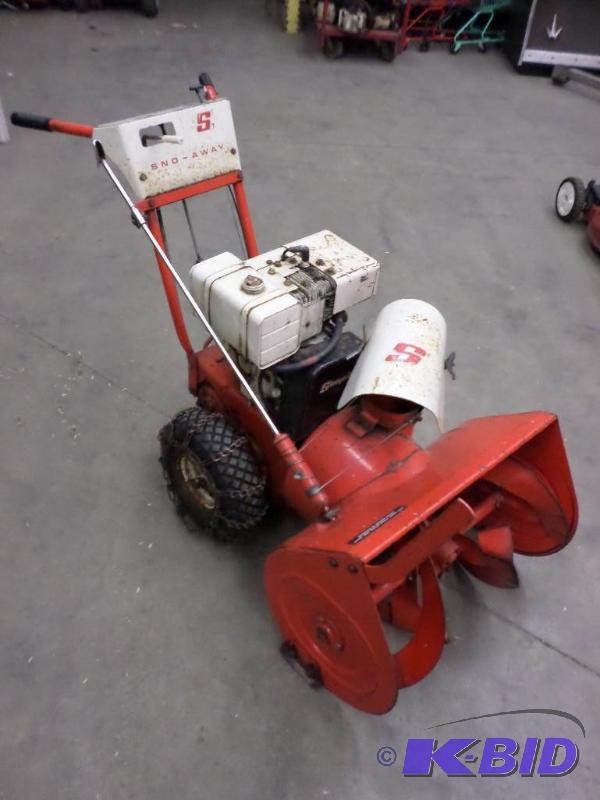 lot 19 image: Simplicity Sno-Away Two-Stage Snowblowers, Ti...